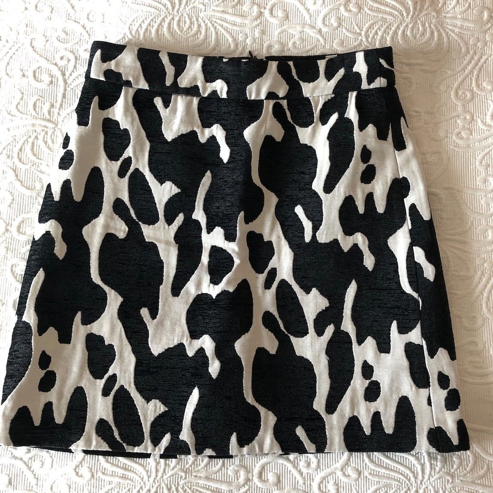 ZARA Short Animal Print Jacquard Skirt Worn 1x S